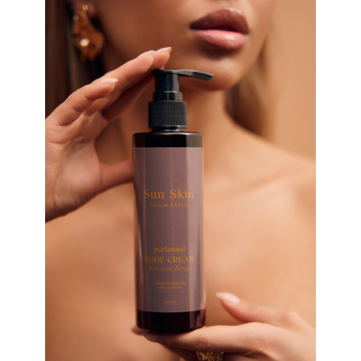 Sun Skin Парфюмированный крем для тела увлажняющий